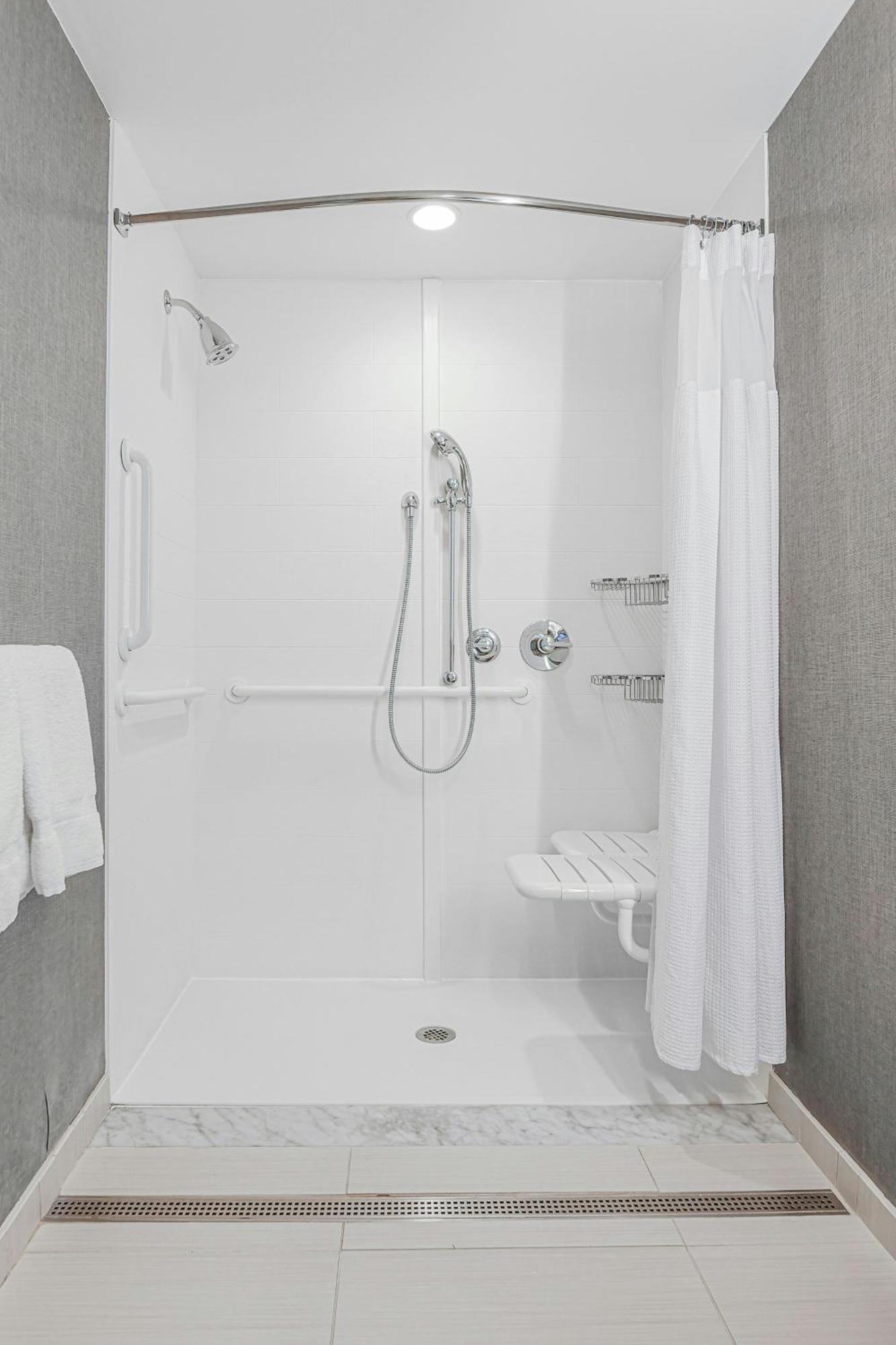 Springhill Suites By Marriott Fishkill Exterior foto